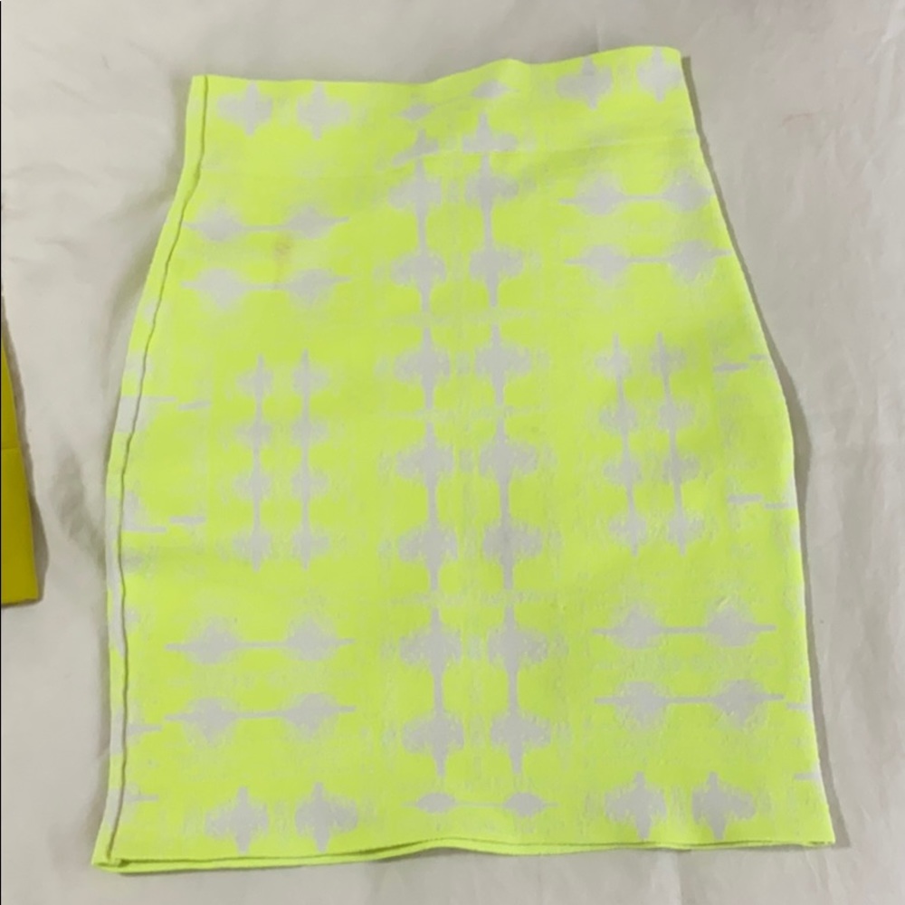 BCBG SKIRT